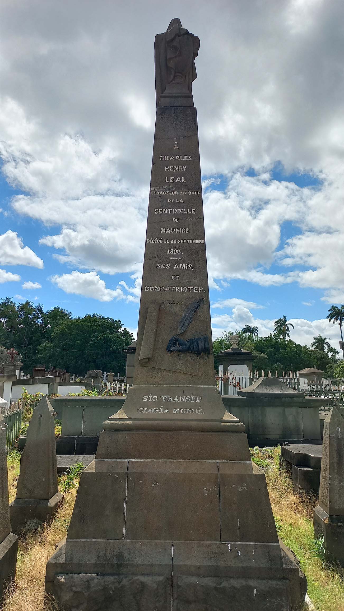 Tombe de Charles Henry Leal