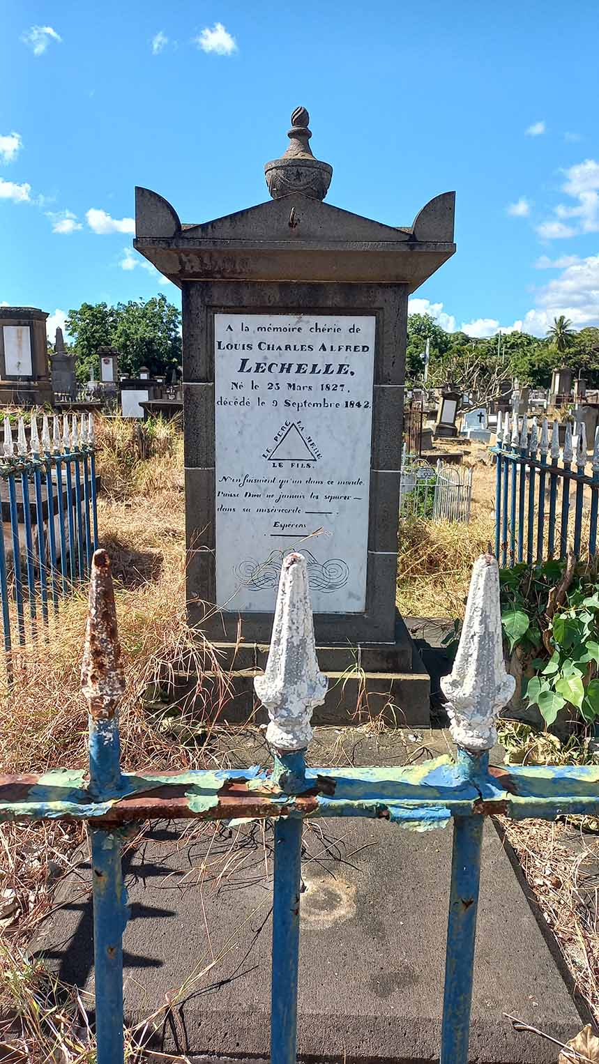 Tombe de Louis Léchelle